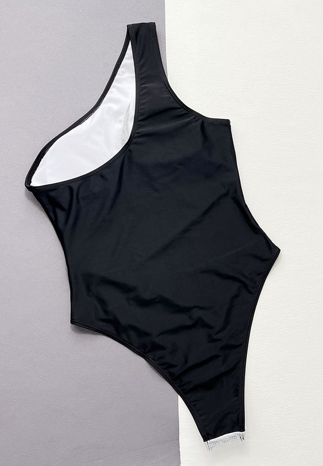 Kaptivating Kween One-Piece – Sparkle Edition